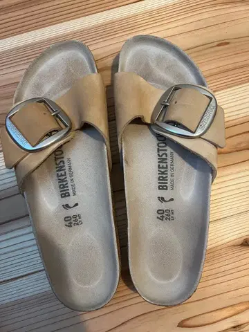 BIRKENSTOCK 베이지 샌들 40