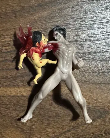 진격의 거인 피규어
