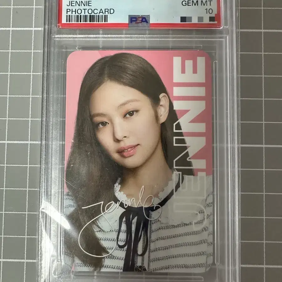 Jennie J2NNI5 Exhibition Photobook First Edition Limited Quantity
