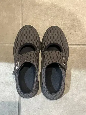 아웃랜드 OUTLAND RECOVERY SHOES BLACK