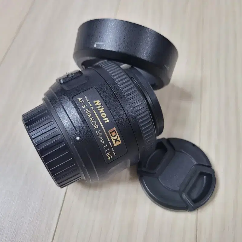 니콘 AF-S DX 35mm 1.8G 단렌즈 카페렌즈