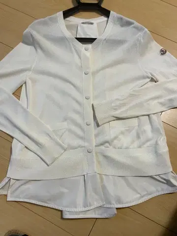 MONCLER 화이트 가디건