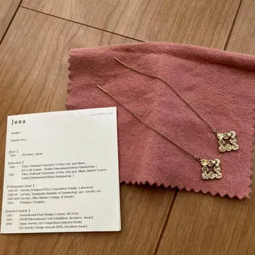 Jona 귀걸이