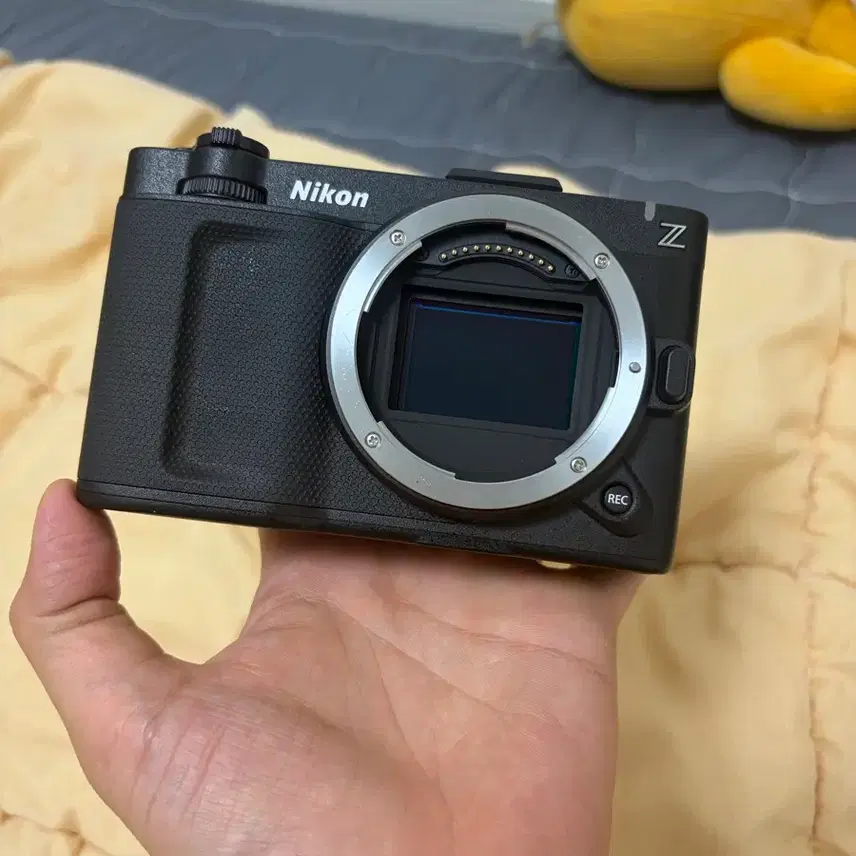 니콘 zr + 24-70mm f4 렌즈킷