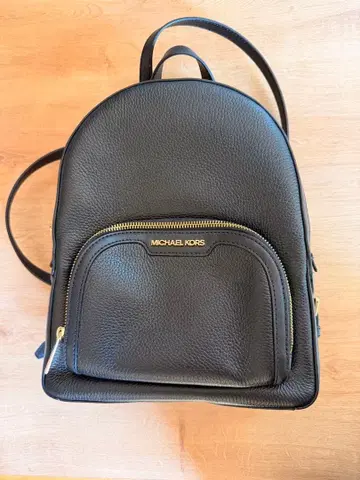 MICHAEL KORS 블랙 백팩