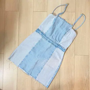 [ 새상품급 ] ZARA TRF M 사이즈 여성용 데님 미니 살로펫