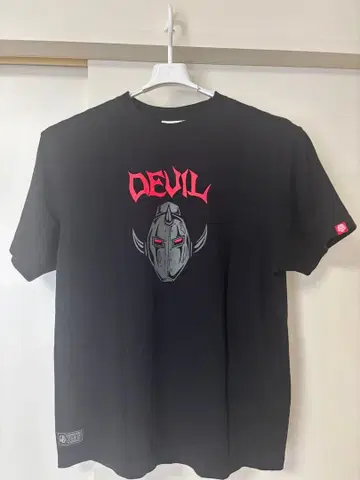 펑크 드렁커스 근육맨 악마 장군 지옥의 단두대 TEE (BLACK)