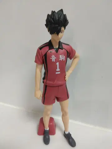 쿠로오 테츠로 피규어