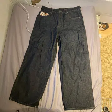Antimid rigid baggy denim