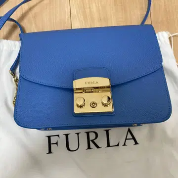 FURLA 파랑 숄더백 플랩식