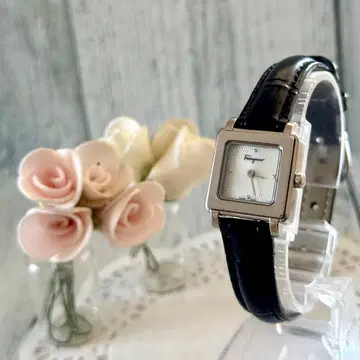 [ 레어 ] Ferragamo 페라가모 손목시계 SFBY 스퀘어
