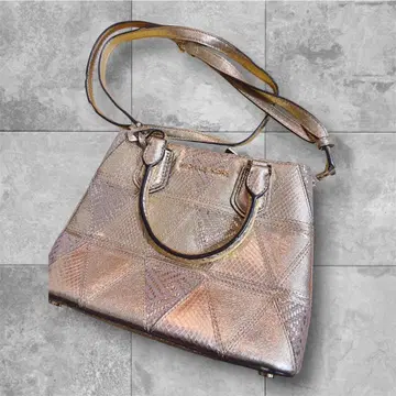 Michael Kors 메탈릭 숄더백