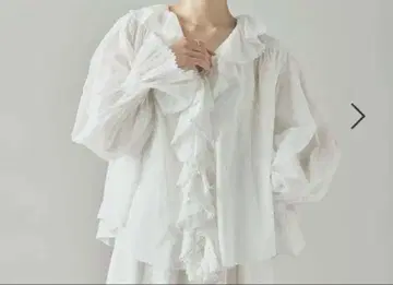 새상품 캘런솔로지 러플 레이스 블라우스 화이트