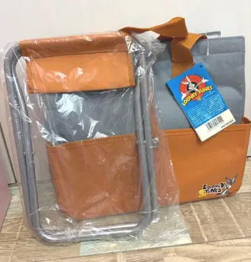 택 포함 새상품 루니툰즈 보냉백 접이식 의자 포함 토트백