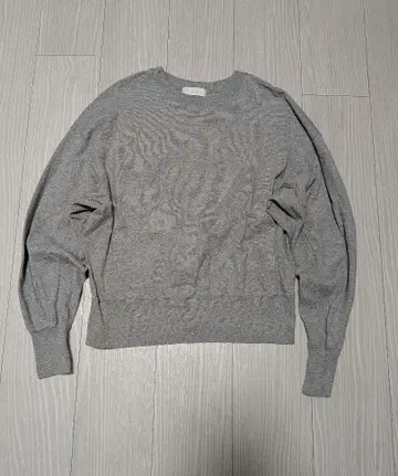 카구레 오픈엔드 크루넥 풀오버