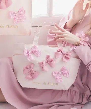 Maison de FLEUR 리본리본 사이드 포켓 토트백