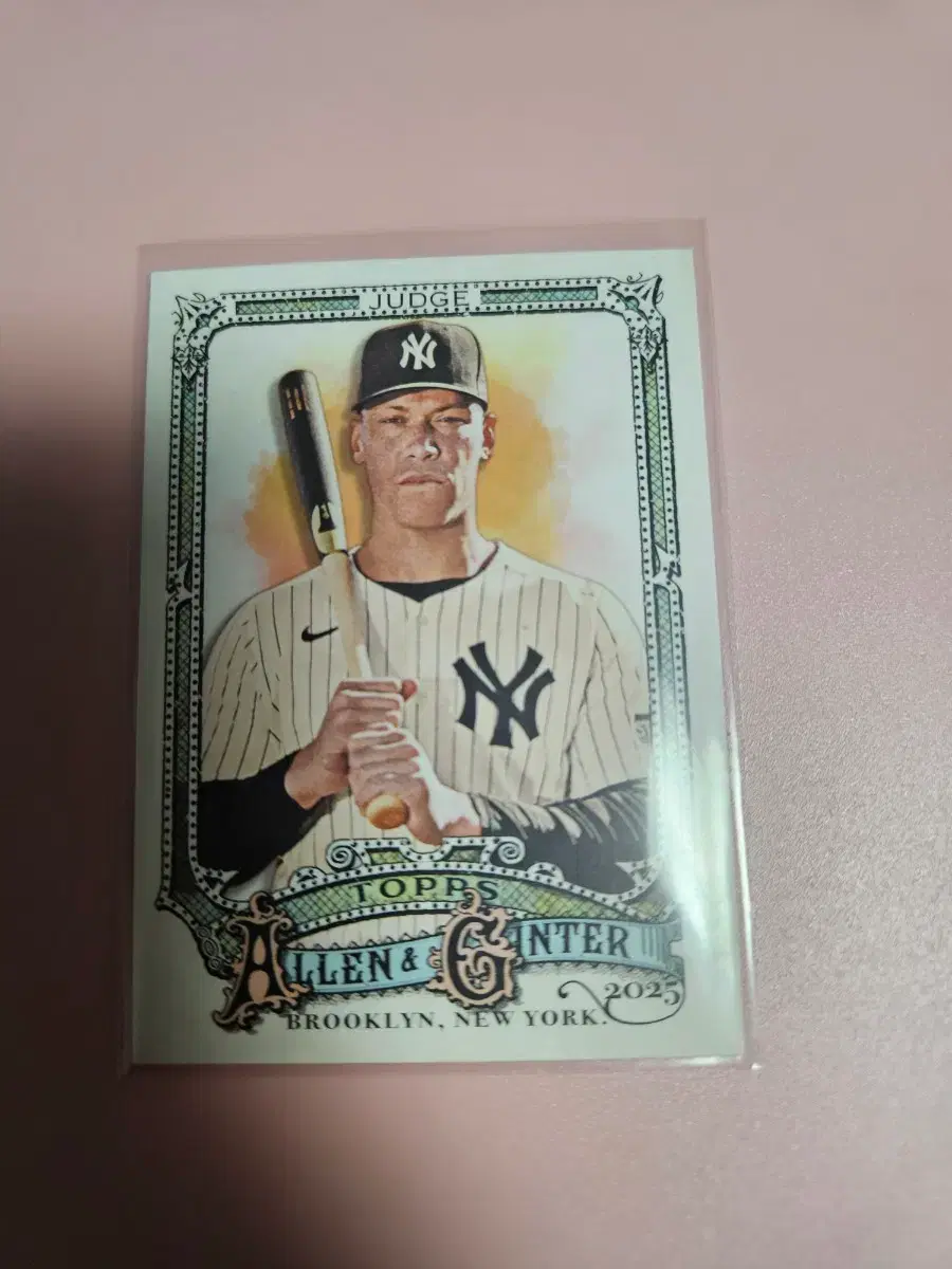 양키스)애런 저지 2025 Topps A&G base 카드