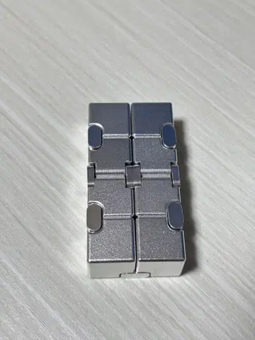 인피니티 큐브 핸드 스피너 피젯토이 Fidget toy