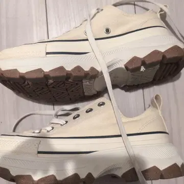 CONVERSE 아이보리 스니커즈 4.5