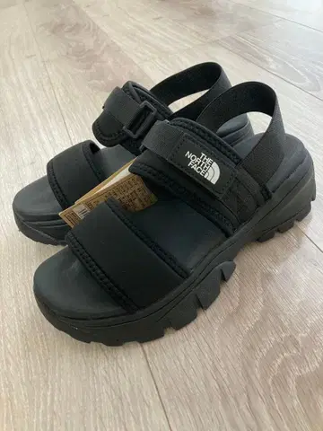 한국 한정판 THE NORTH FACE 블랙 스포츠 샌들