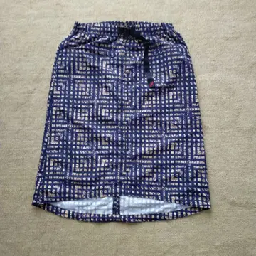 그라미치 네이비 스커트