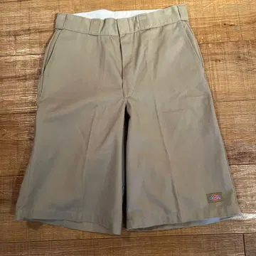 Dickies 베이지 숏팬츠 32 과테말라 제조