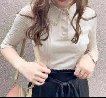 SNIDEL 스나이델 하프 슬리브 니트 폴로 베이지