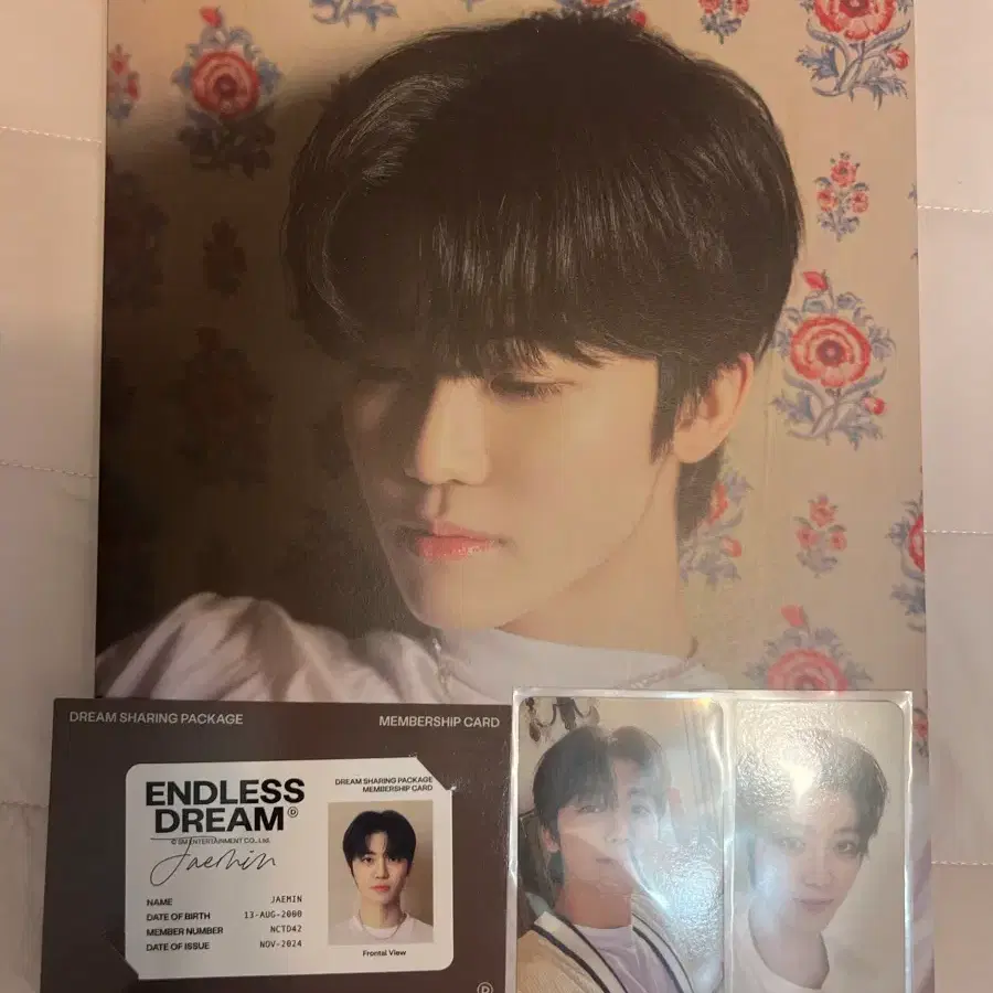 NCT Dream Jaemin Photo Exhibition Narcissism Photobook Magazine