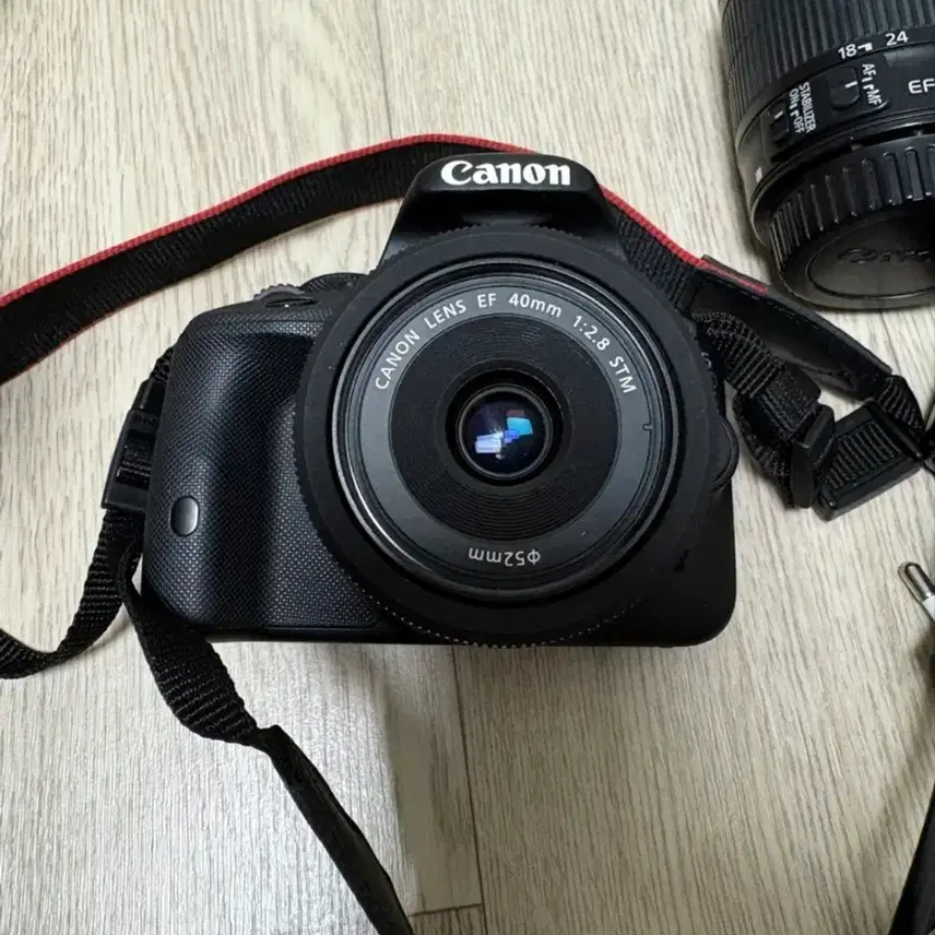 캐논 EOS 100D + EFS 18-55 렌즈 팝니다.