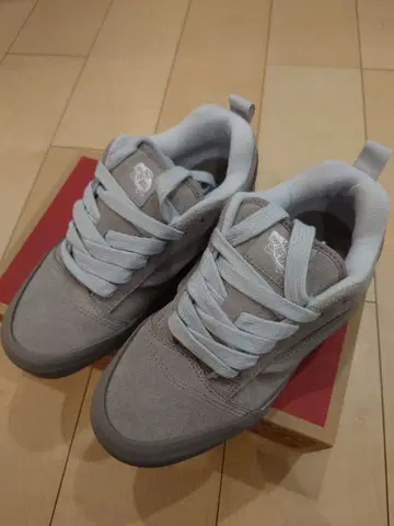 Vans 그레이 스웨이드 로우컷 스니커즈