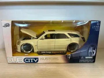 DUB CITY 2006 Dodge Magnum R/T 1:24