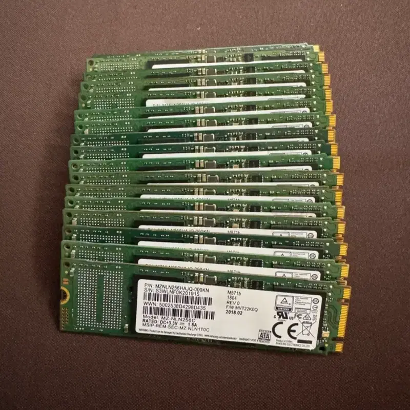 삼성 256GB M.2 SSD 여러개 판매해요.