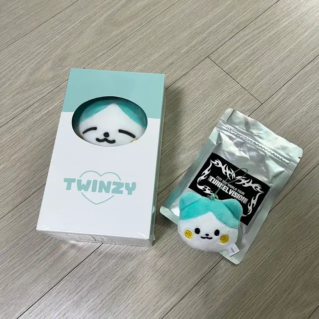 ITZY 있지 트윈지 리리 인형 & 키링 일괄