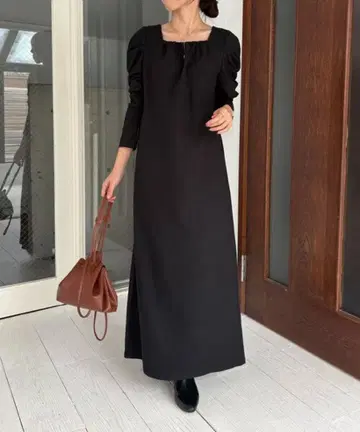 카프리슈 마쥬 스퀘어 퍼프 원피스