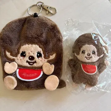 가챠 몽치치 봉제 인형 멀티 케이스 봉제 인형 배지 2종 세트