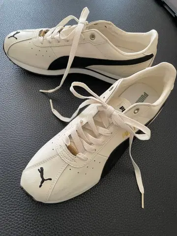 Puma 화이트/블랙 스니커즈