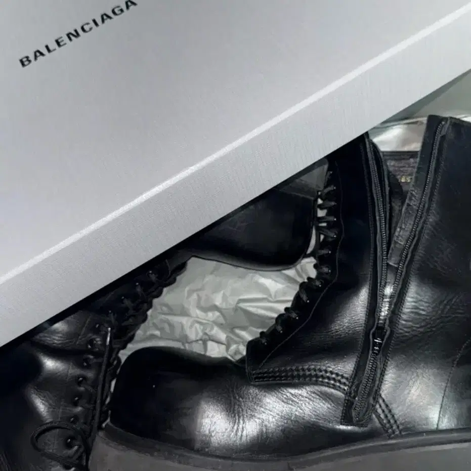 25FW Balenciaga Stomper Boots 41 (New) | Bunjang Global