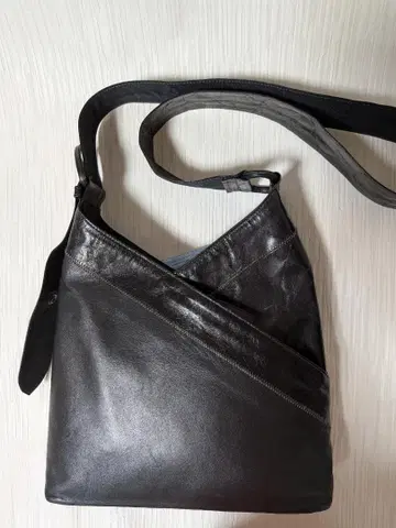 [새상품급] ayay 가죽 숄더백