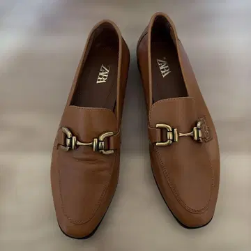 ZARA 브라운 로퍼 36