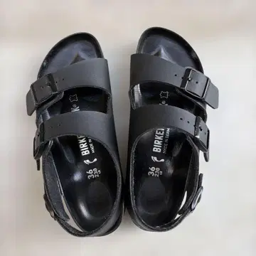 Birkenstock 블랙 샌들 36