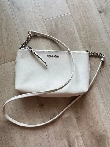 Calvin Klein 숄더백 화이트