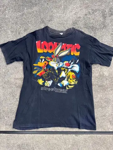 루니툰 90s 애니메이션 티셔츠 블랙 페이드