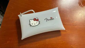헬로키티 펜더 콜라보 케이스