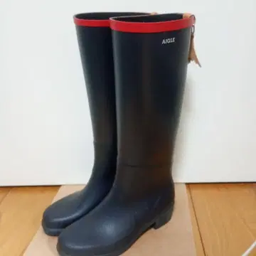 AIGLE 네이비 레드 장화