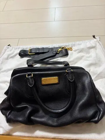 MARC BY MARC JACOBS 블랙 핸드백