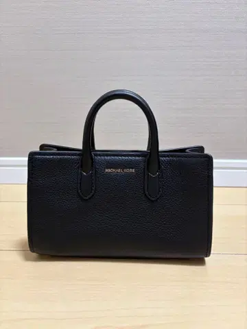 [ 미사용 새상품 ] MICHAEL KORS 블랙 가죽 백