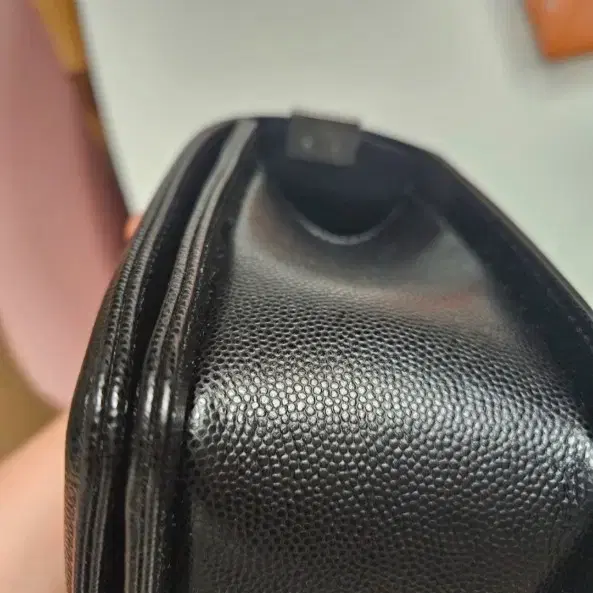 샤넬 가격다운!! 보이백 블랙 캐비어 미듐 빈티지은장 판매합니다 사진 7