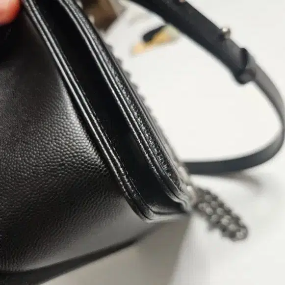 샤넬 가격다운!! 보이백 블랙 캐비어 미듐 빈티지은장 판매합니다 사진 8