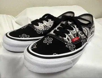 VANS Vault 반다나 패턴 스니커즈