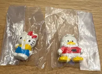산리오 빈티지 레트로 핀 배지 오리 페클 키티 2개
